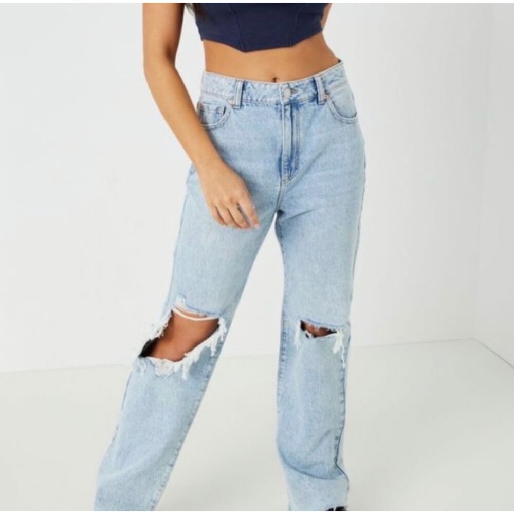 Garage 90's Straight Ripped High Rise Jeans Light Wash 7